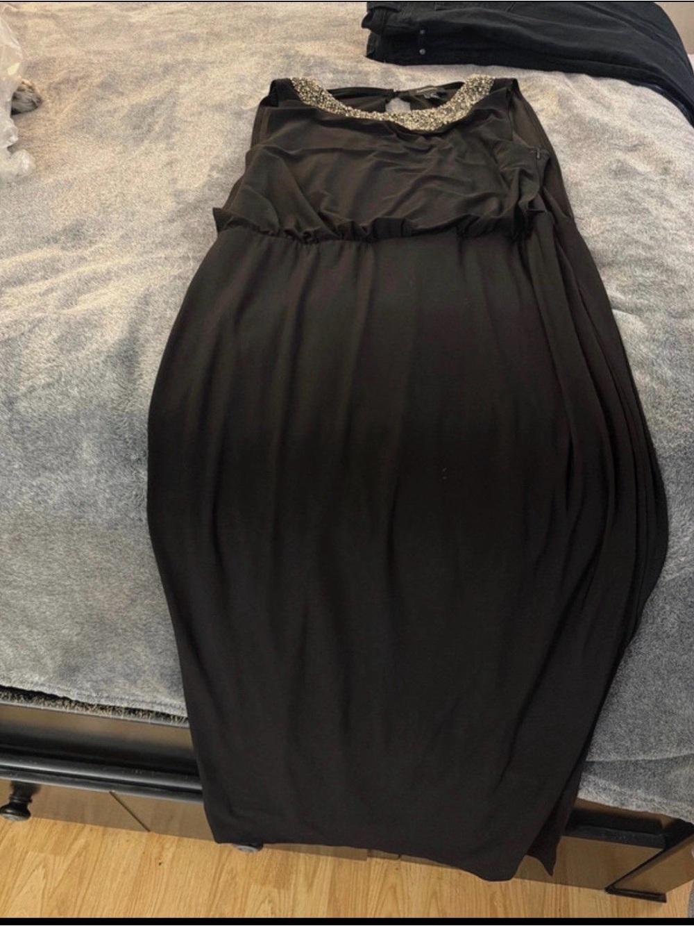 Elegant Black Sleeveless Maxi Dress with Beaded Rhinestone Neckline